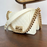 CHANEL Handbag 21A White Caviar Quilted Small Boy Bag LGHW -Knockoff
