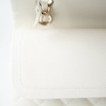 CHANEL Handbag 21A White/ Ivory Caviar Quilted Classic Flap Medium Light Gold Hardware -Knockoff
