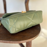 CHANEL Handbag 21B Military Green Lambskin Quilted 19 Flap Small Mixed Hardware -Knockoff
