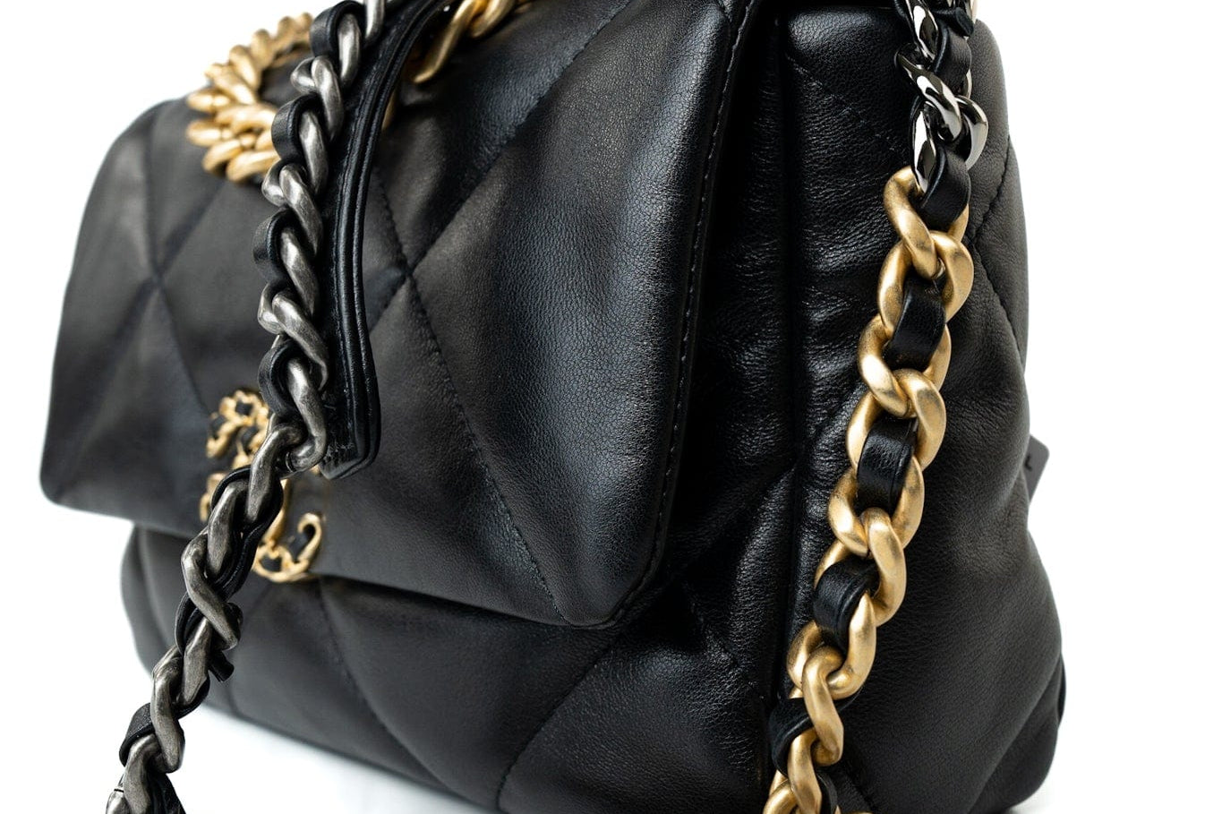 CHANEL Handbag 21C Black Lambskin Quilted 19 Flap Small Mixed Hardware -Knockoff
