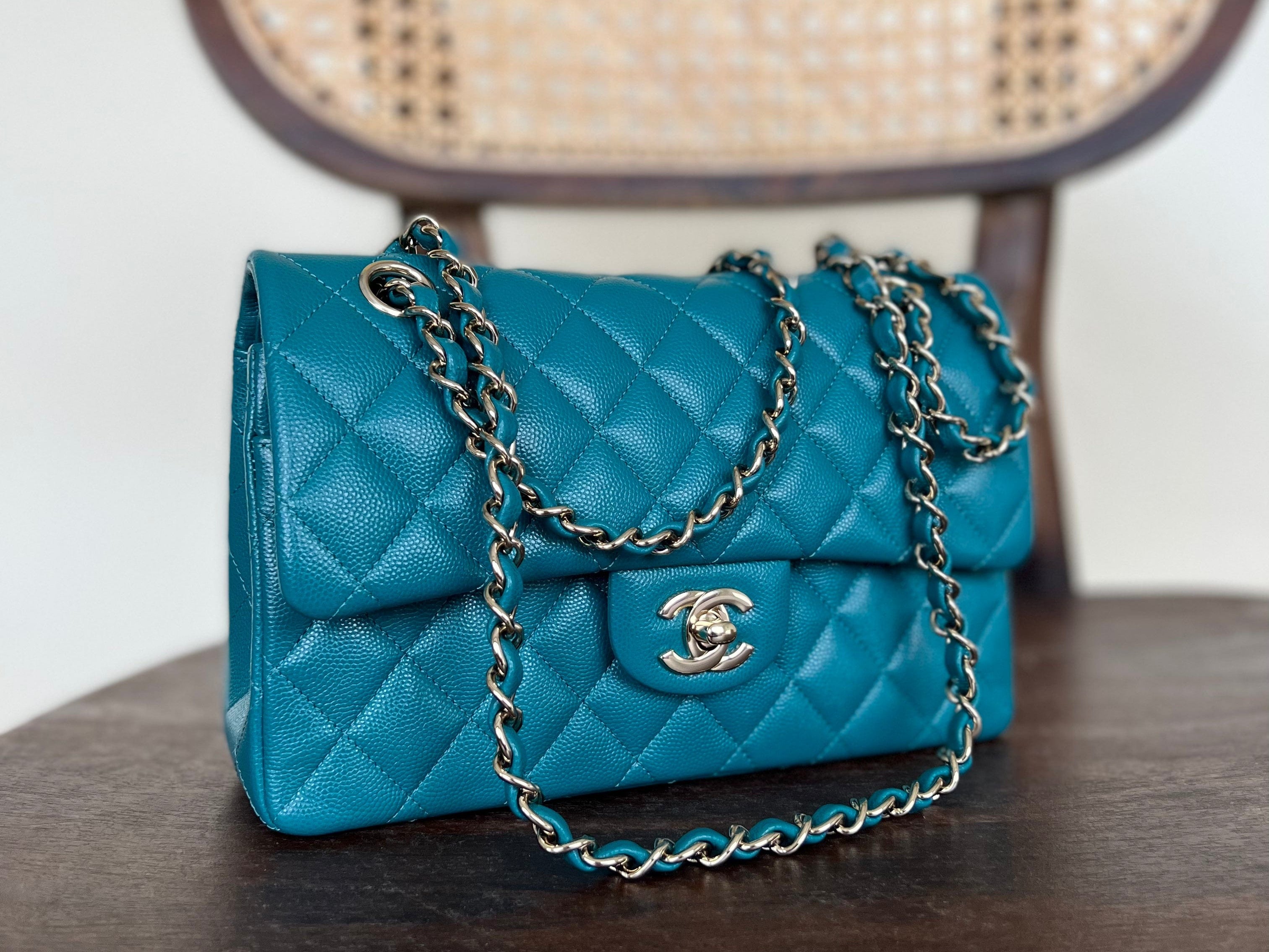 CHANEL Handbag 21C Dark Teal Caviar Quilted Classic Double Flap Small Light Gold Hardware -Knockoff
