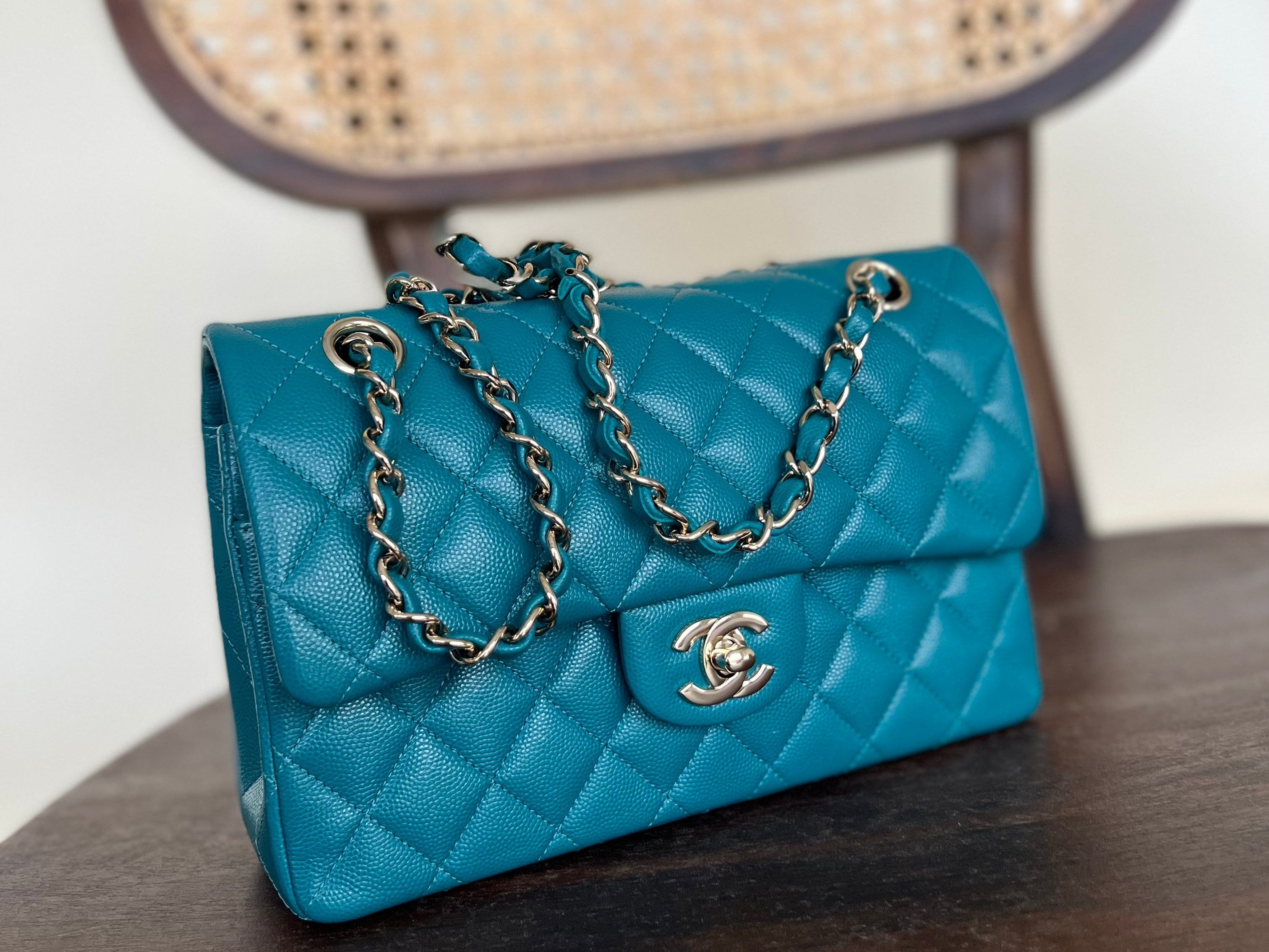 CHANEL Handbag 21C Dark Teal Caviar Quilted Classic Double Flap Small Light Gold Hardware -Knockoff
