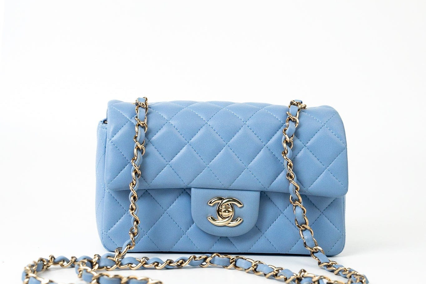 CHANEL Handbag 21C Sky Blue Lambskin Quilted Mini Rectangular Flap Light Gold Hardware -Knockoff
