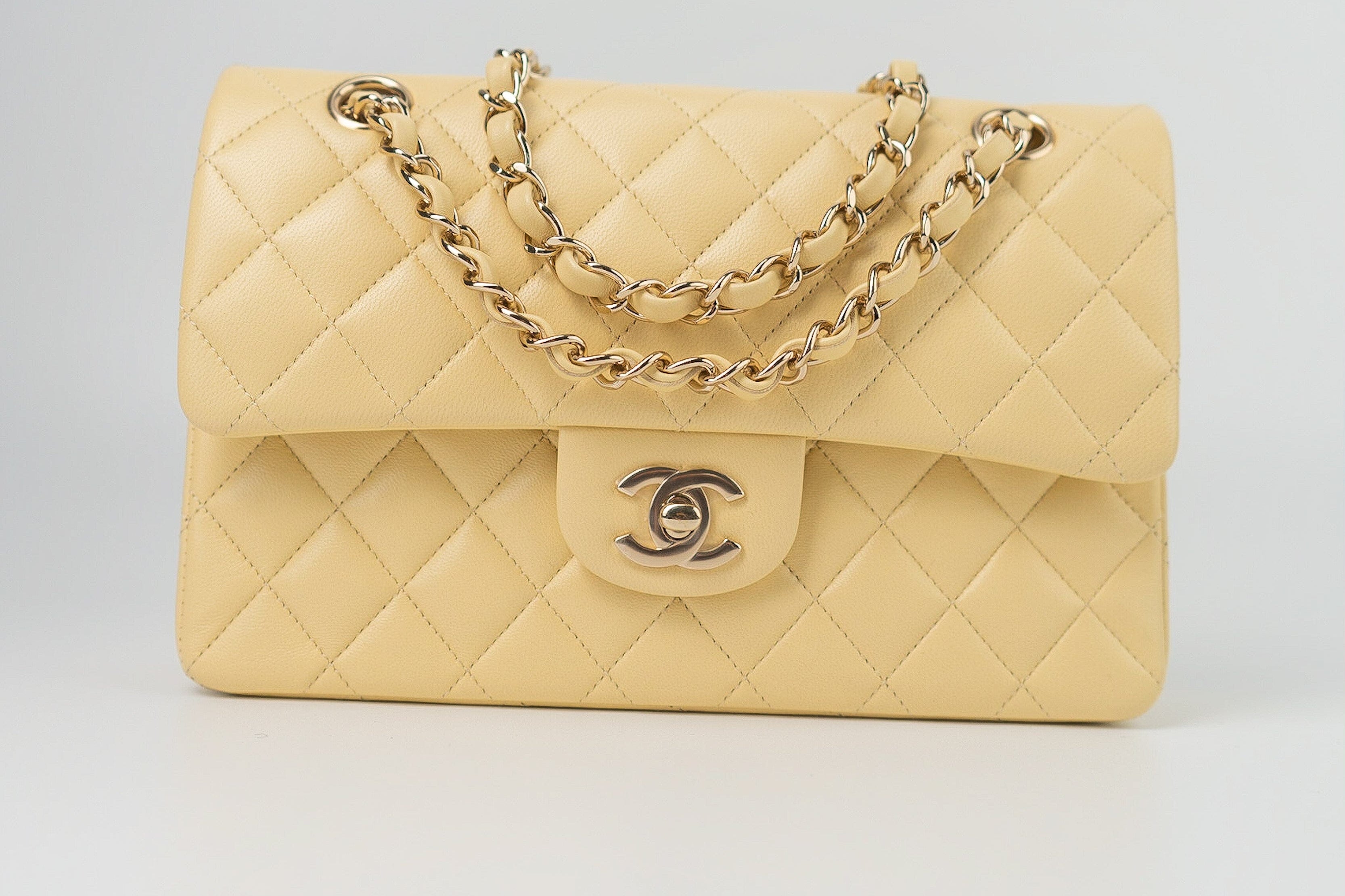 CHANEL Handbag 21C Yellow Lambskin Quilted Classic Flap Small Light Gold Hardware -Knockoff
