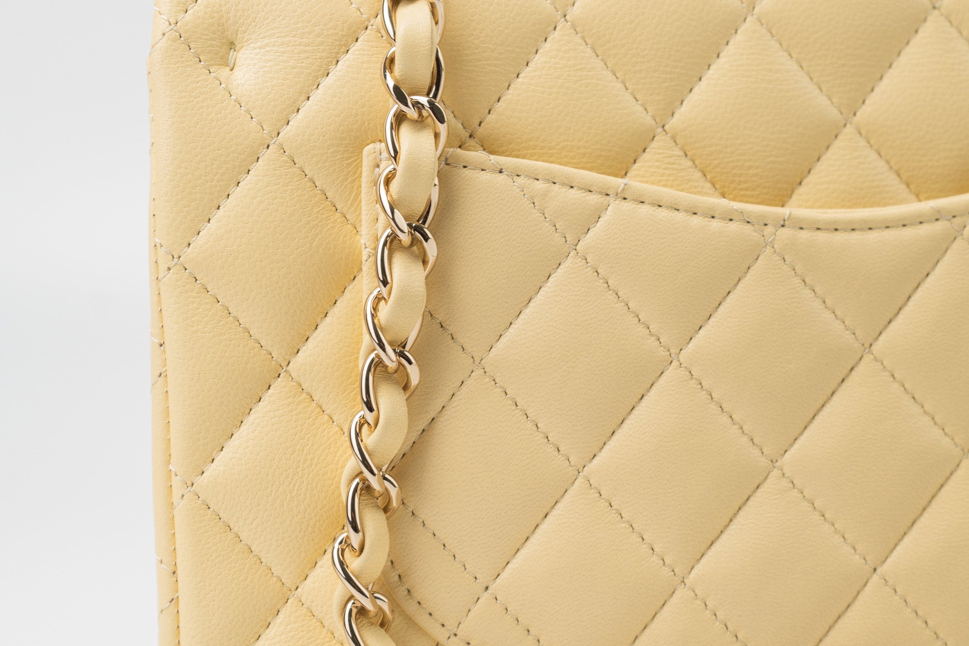 CHANEL Handbag 21C Yellow Lambskin Quilted Classic Flap Small Light Gold Hardware -Knockoff
