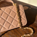 CHANEL Handbag 21K Beige Micro Lambskin Quilted Top Handle Flap Coin Purse with Chain -Knockoff
