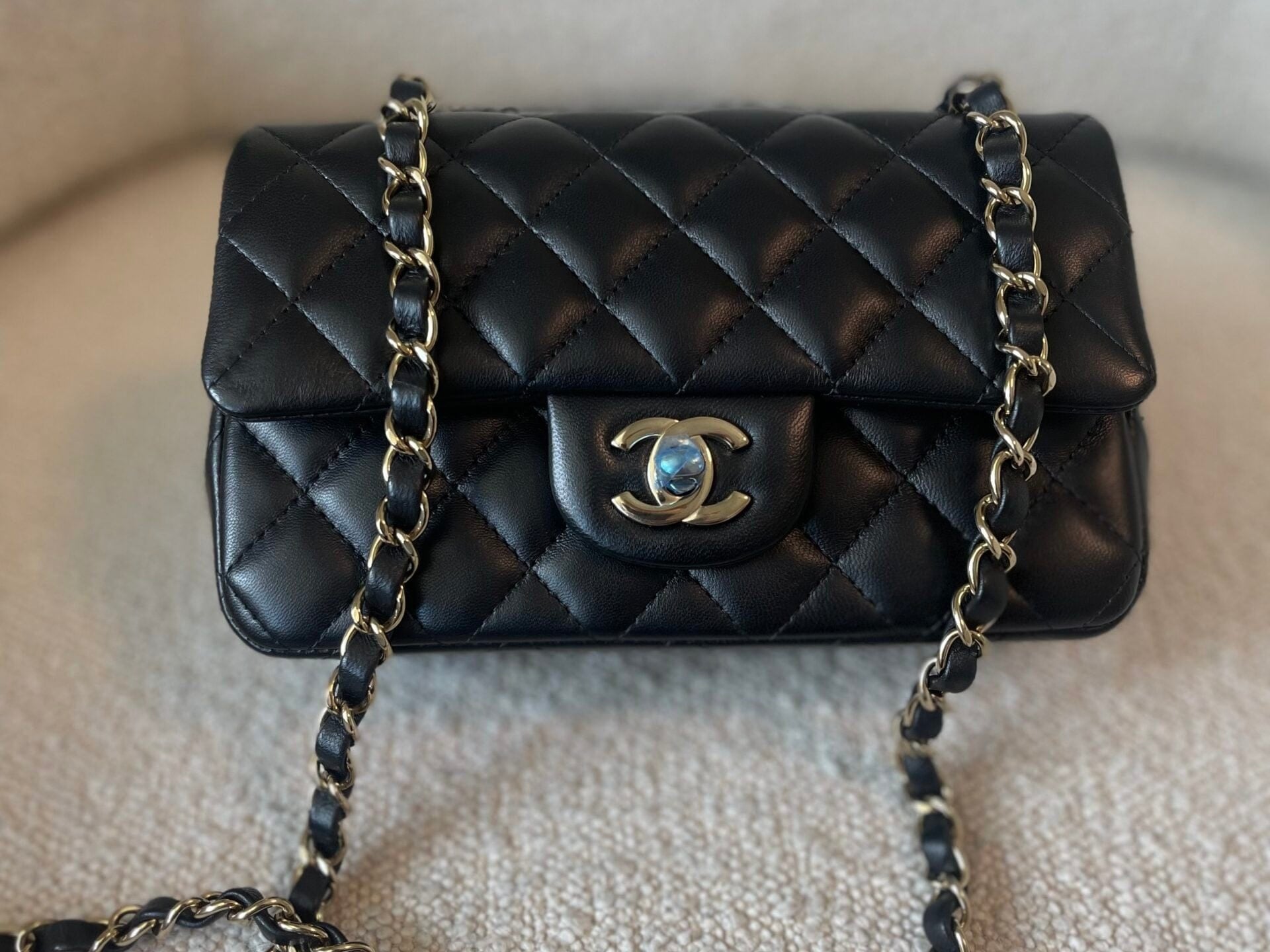 CHANEL Handbag 21K Black Lambskin Quilted Mini Rectangular Single Flap Light Gold Hardware -Knockoff
