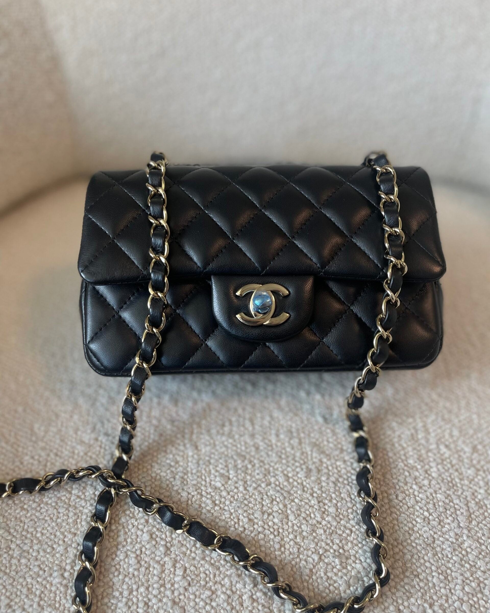 CHANEL Handbag 21K Black Lambskin Quilted Mini Rectangular Single Flap Light Gold Hardware -Knockoff
