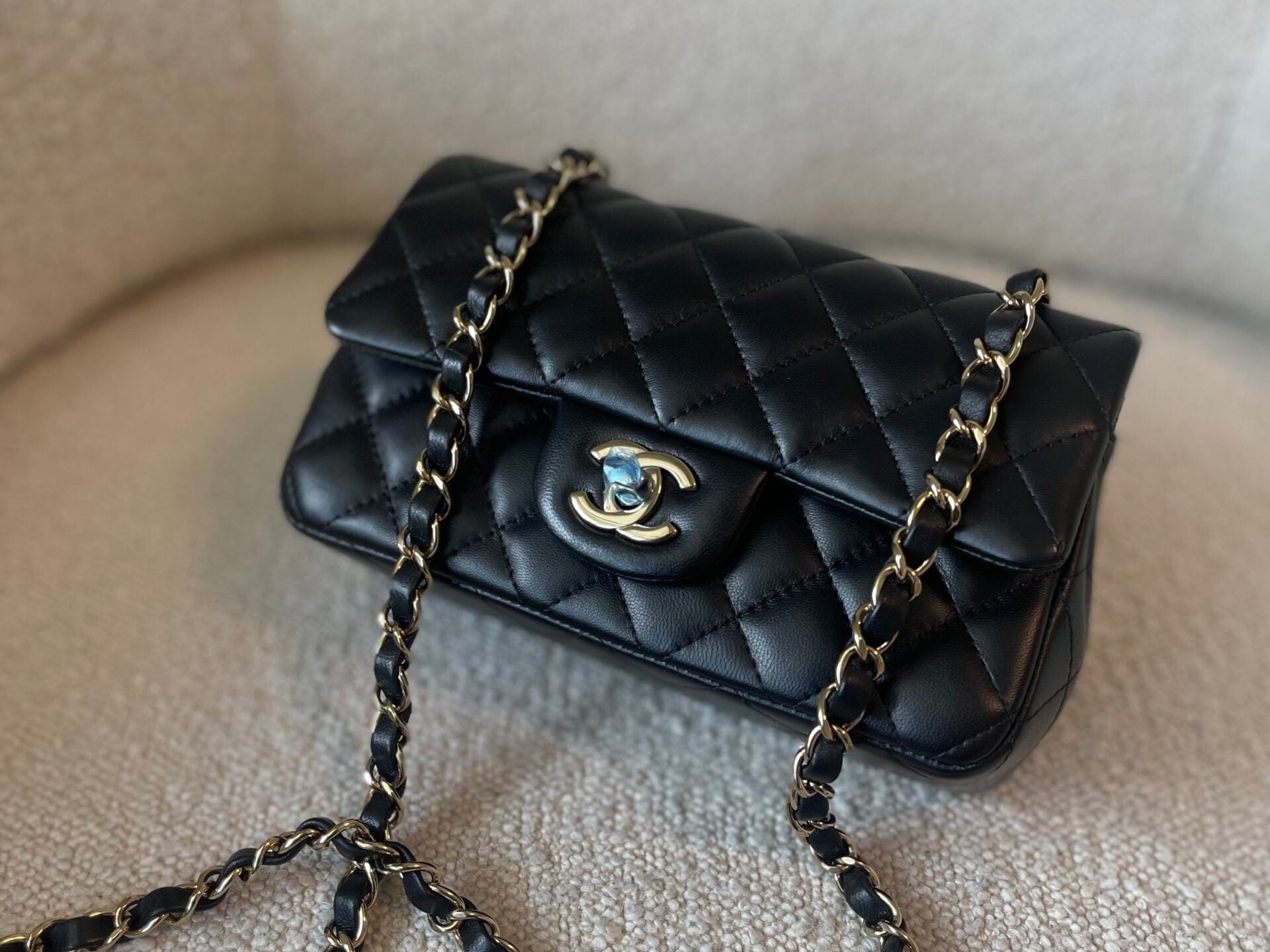 CHANEL Handbag 21K Black Lambskin Quilted Mini Rectangular Single Flap Light Gold Hardware -Knockoff
