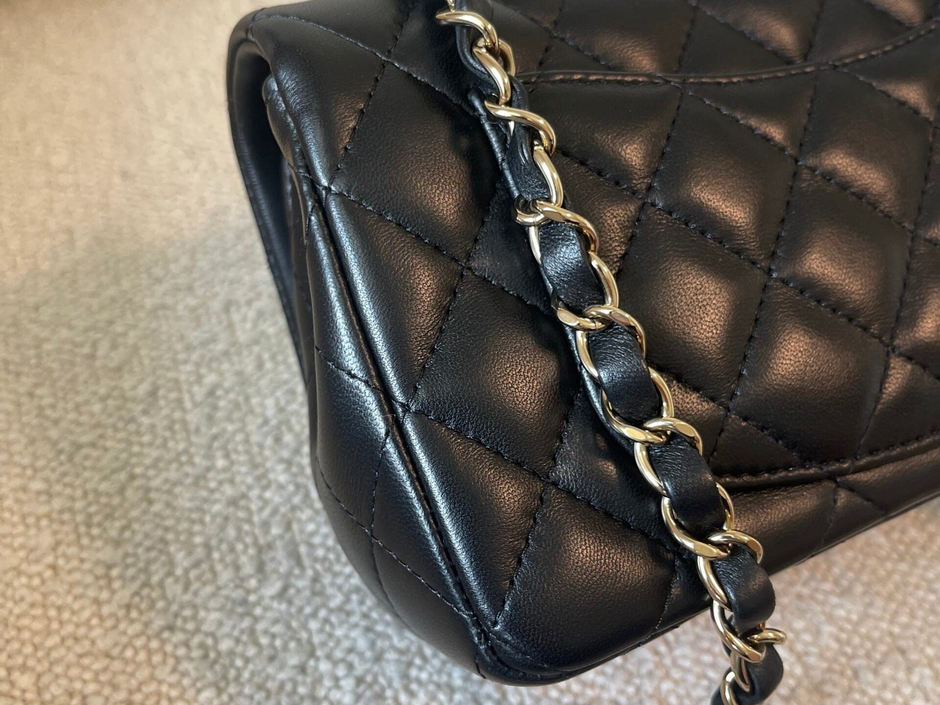 CHANEL Handbag 21K Black Lambskin Quilted Mini Rectangular Single Flap Light Gold Hardware -Knockoff
