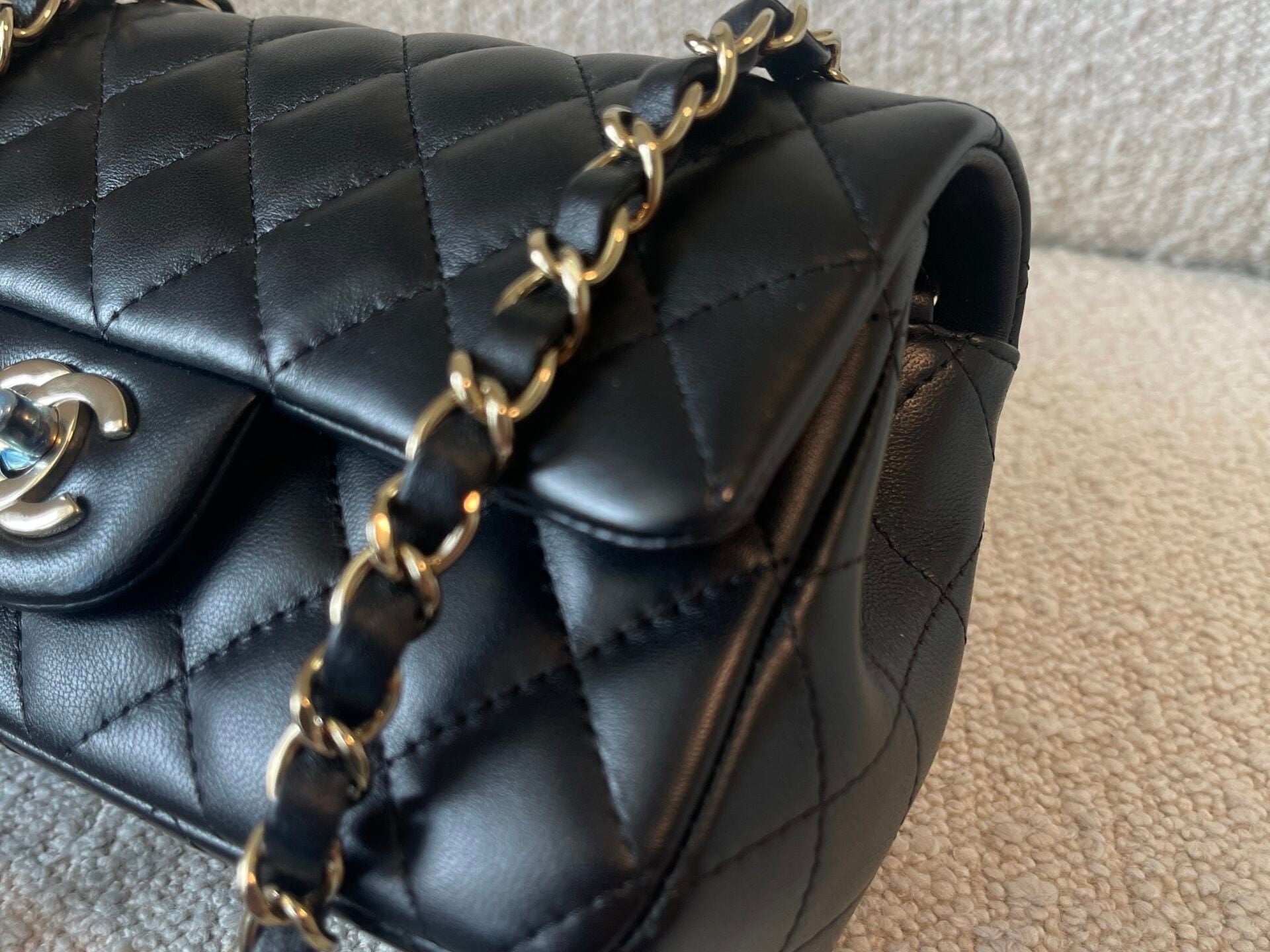 CHANEL Handbag 21K Black Lambskin Quilted Mini Rectangular Single Flap Light Gold Hardware -Knockoff
