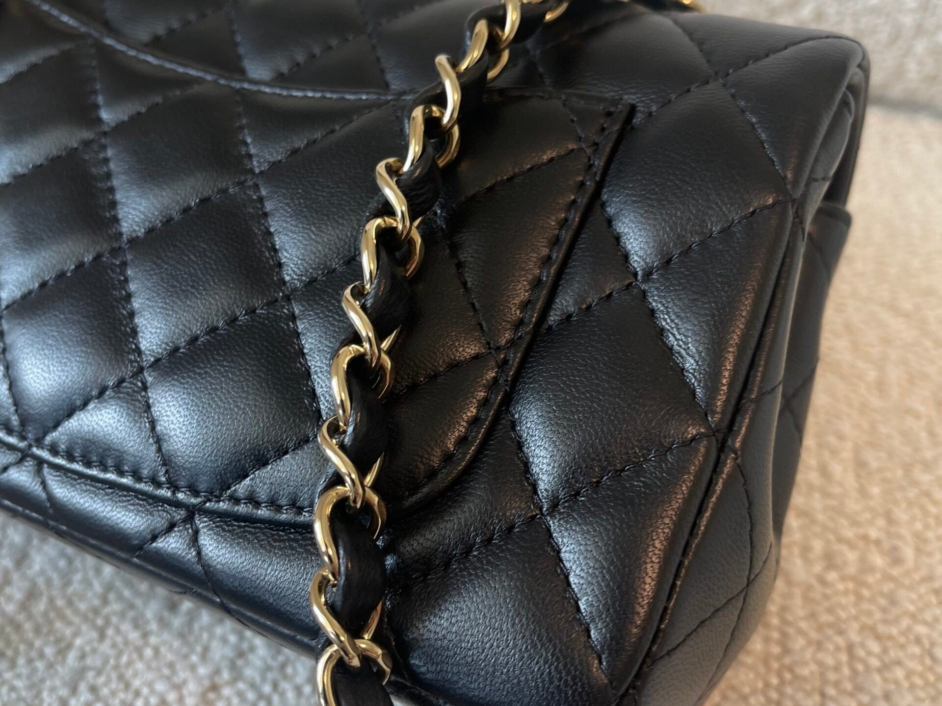 CHANEL Handbag 21K Black Lambskin Quilted Mini Rectangular Single Flap Light Gold Hardware -Knockoff
