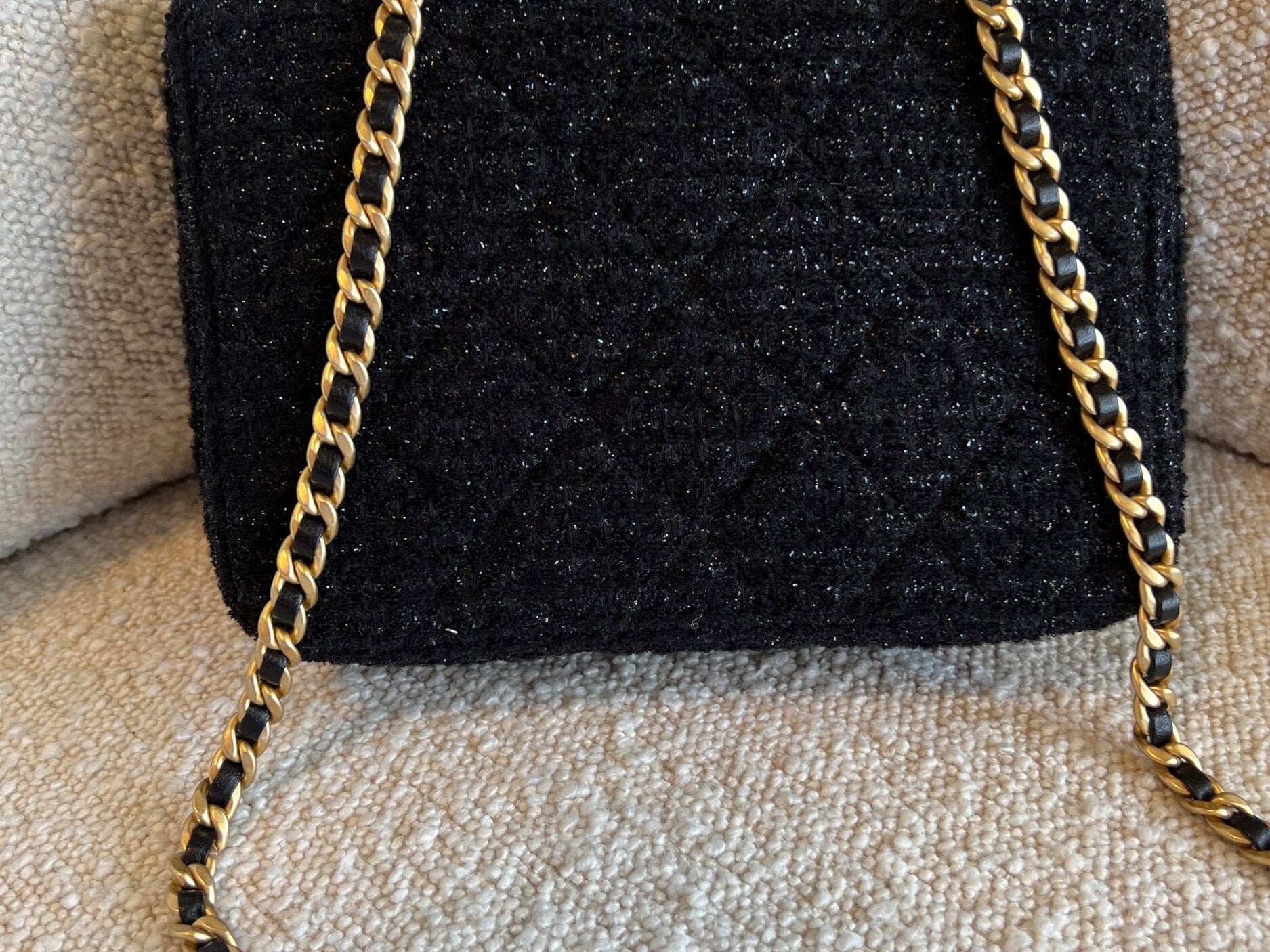 CHANEL Handbag 21K Black Symphony Tweed Single Flap Bag -Knockoff
