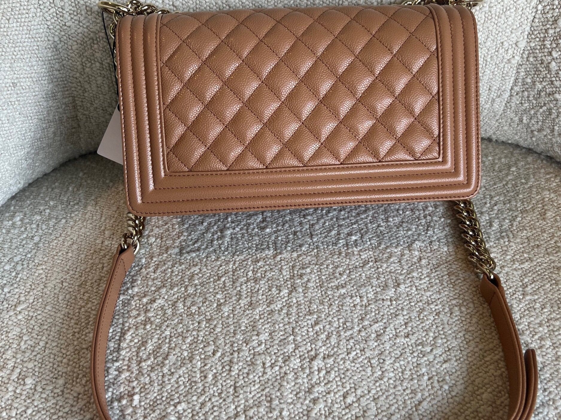 CHANEL Handbag 21K Caramel Caviar Quilted Old Medium Boy Bag LGHW -Knockoff
