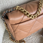 CHANEL Handbag 21K Chanel Caramel 19 Flap Small MHW -Knockoff
