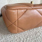 CHANEL Handbag 21K Chanel Caramel 19 Flap Small MHW -Knockoff
