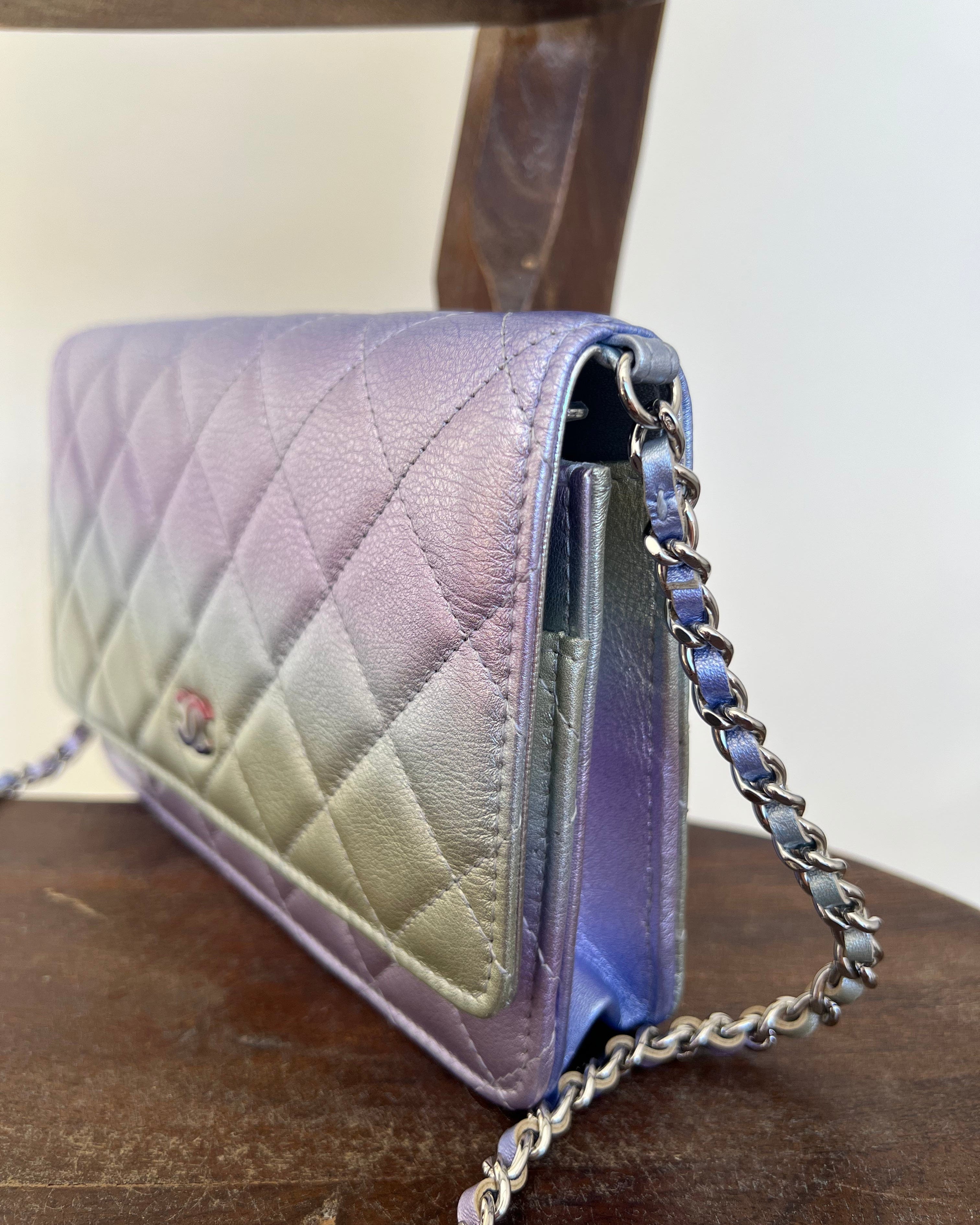 CHANEL Handbag 21K Gradient Metallic Rainbow Calfskin Quilted Wallet on Chain (WOC) -Knockoff
