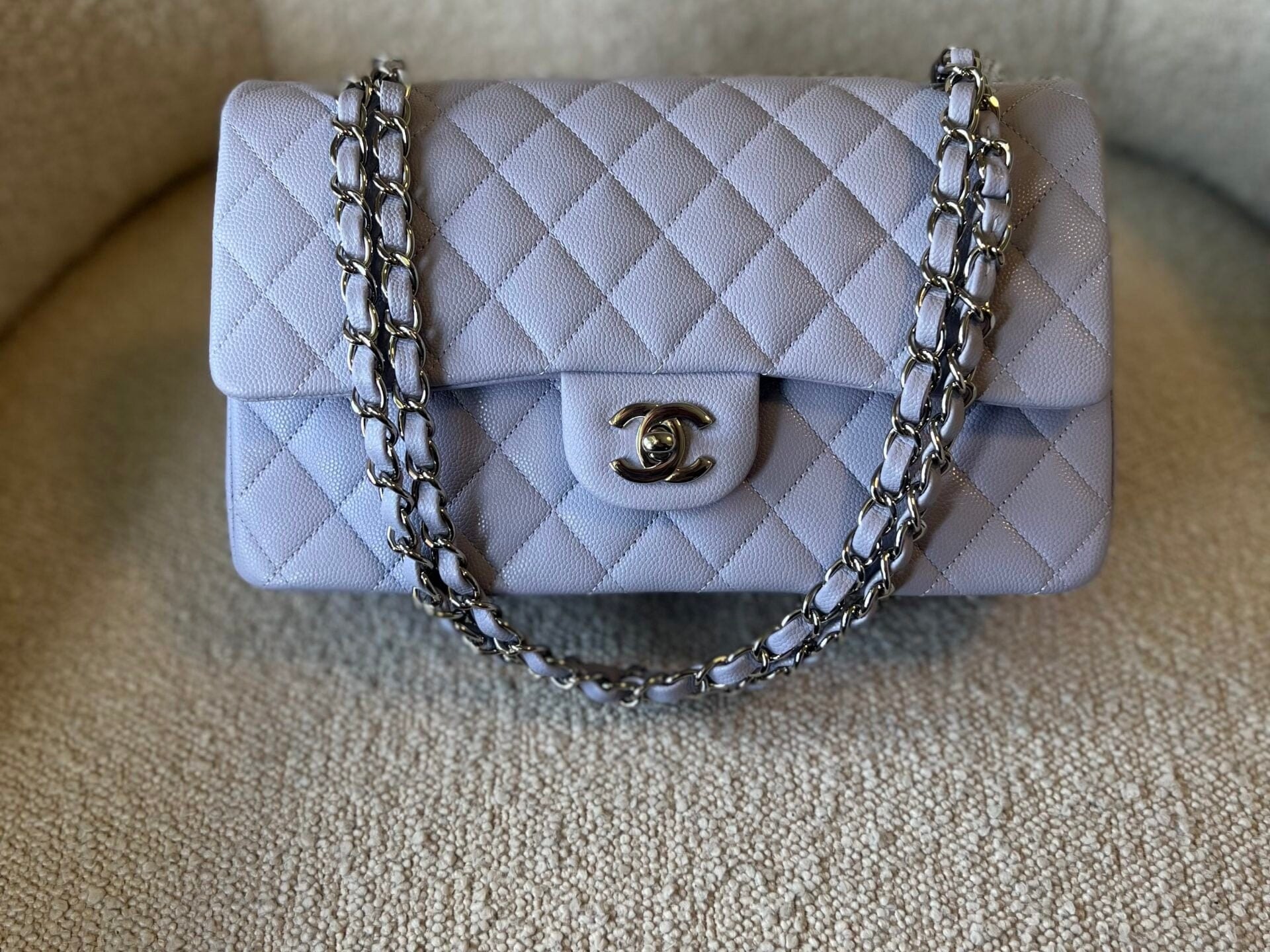 CHANEL Handbag 21K Lavender Caviar Quilted Classic Flap Medium SHW -Knockoff
