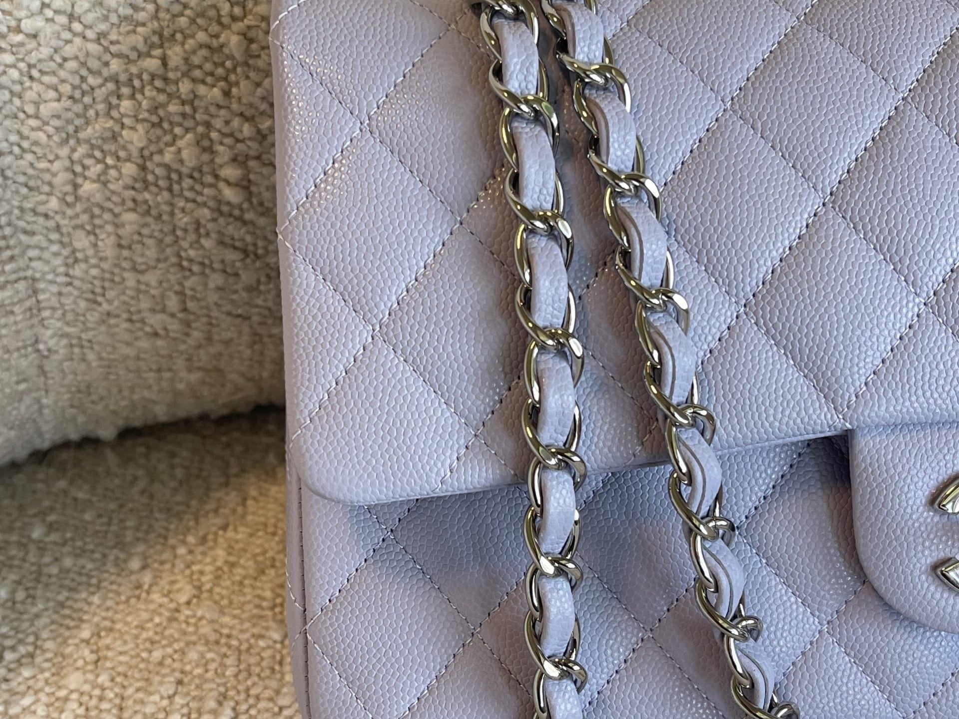 CHANEL Handbag 21K Lavender Caviar Quilted Classic Flap Medium SHW -Knockoff
