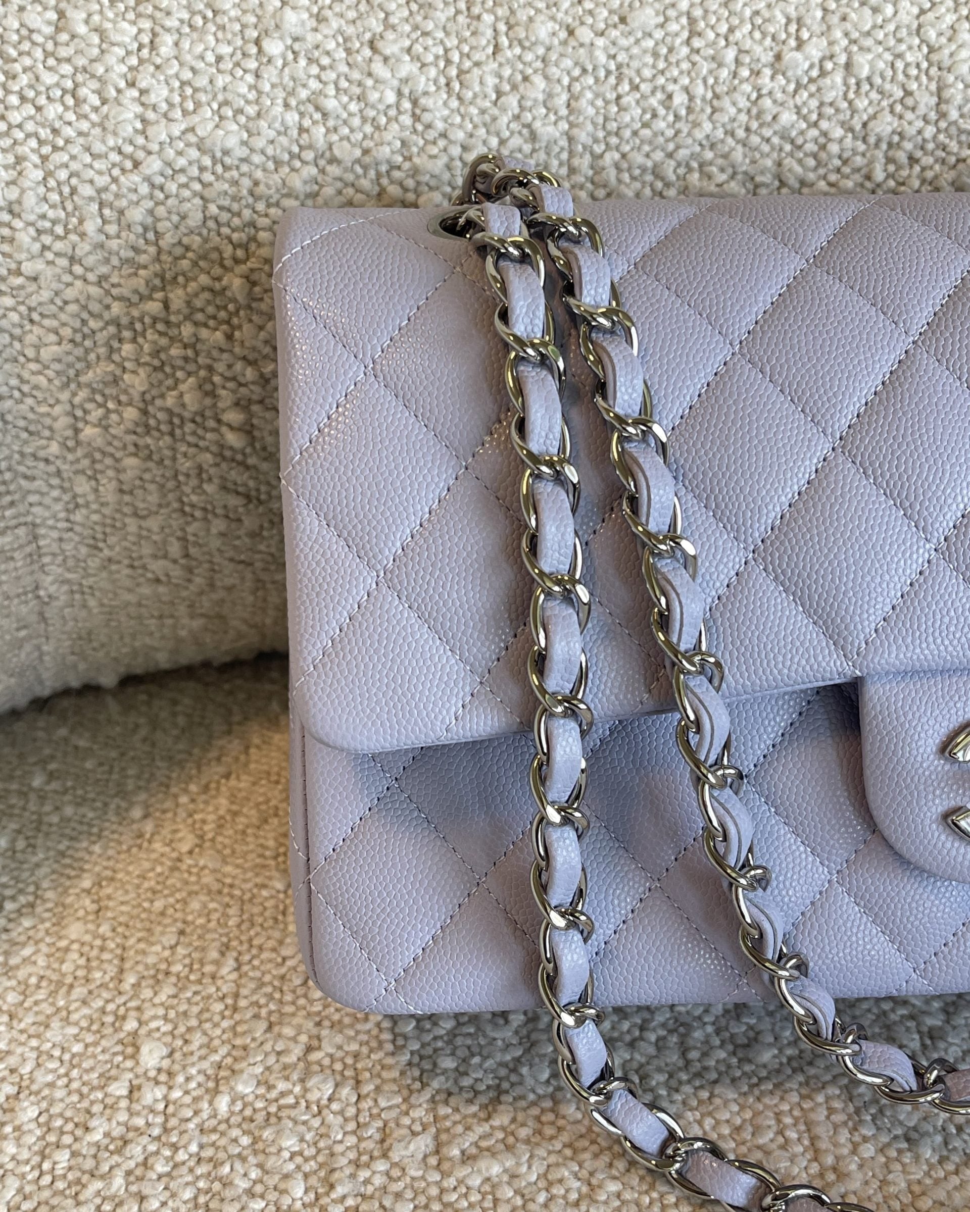 CHANEL Handbag 21K Lavender Caviar Quilted Classic Flap Medium SHW -Knockoff
