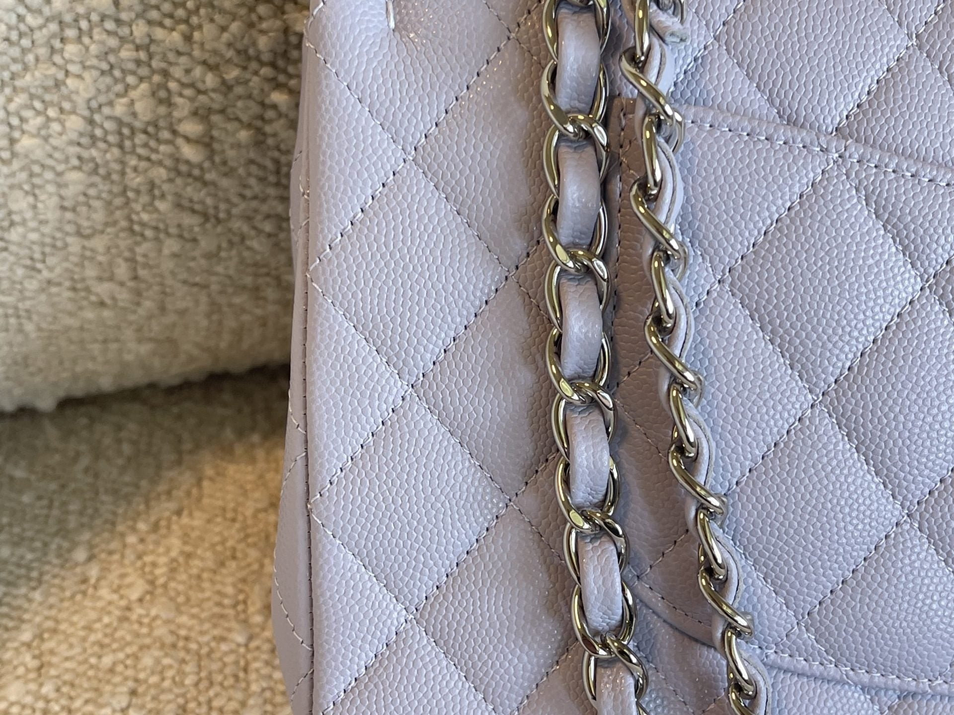 CHANEL Handbag 21K Lavender Caviar Quilted Classic Flap Medium SHW -Knockoff
