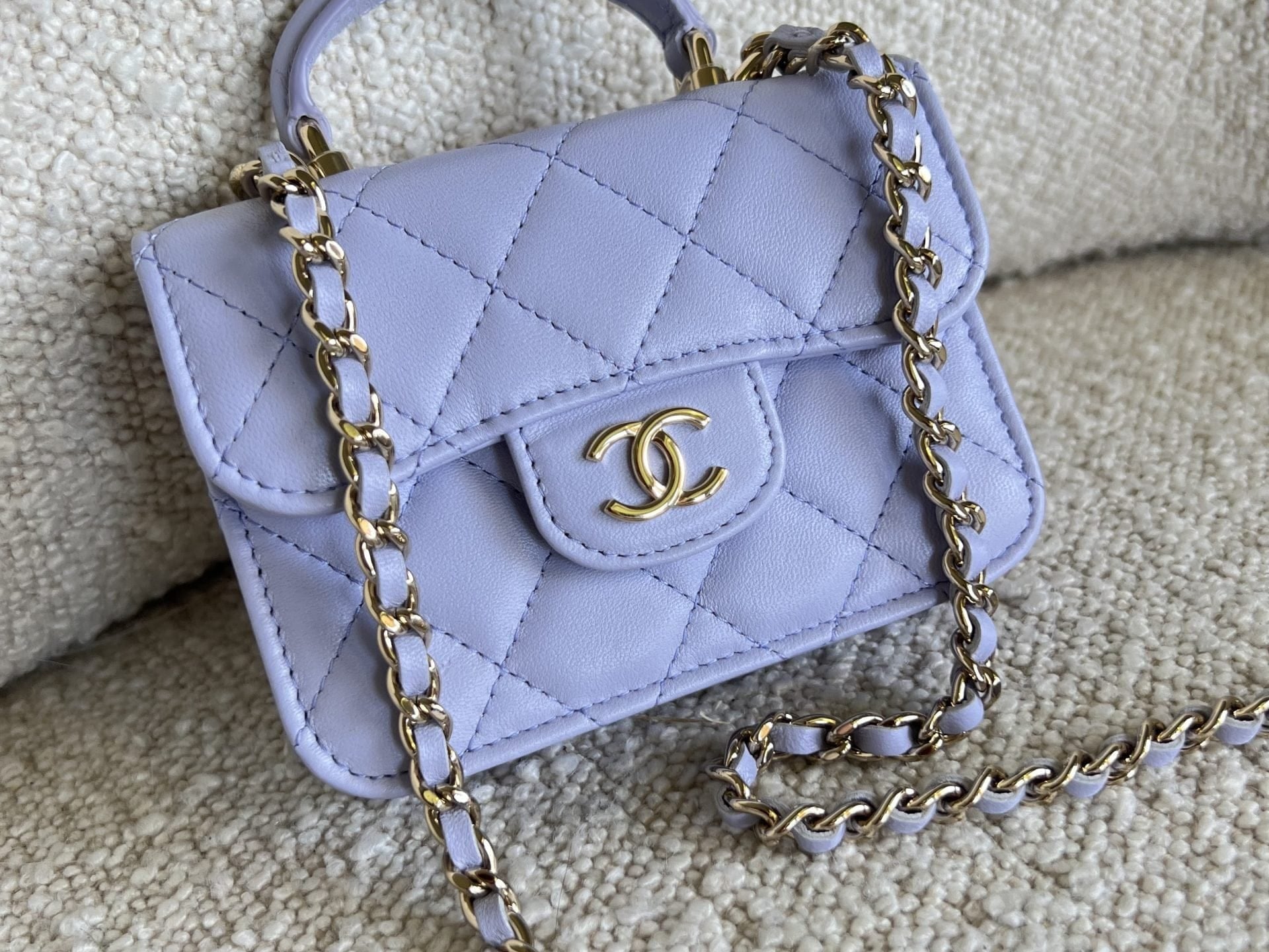 CHANEL Handbag 21K Lavender Lambskin Quilted Micro Coin Purse with Chain LGHW -Knockoff
