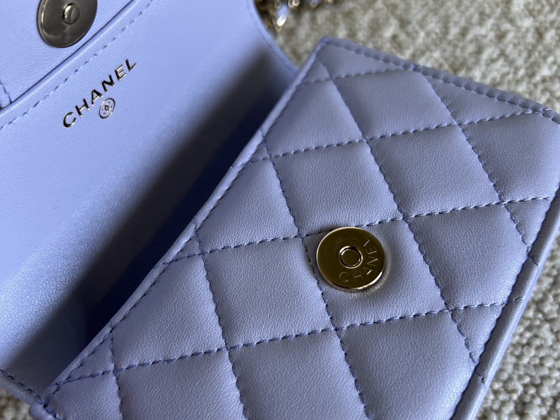 CHANEL Handbag 21K Lavender Lambskin Quilted Micro Coin Purse with Chain LGHW -Knockoff
