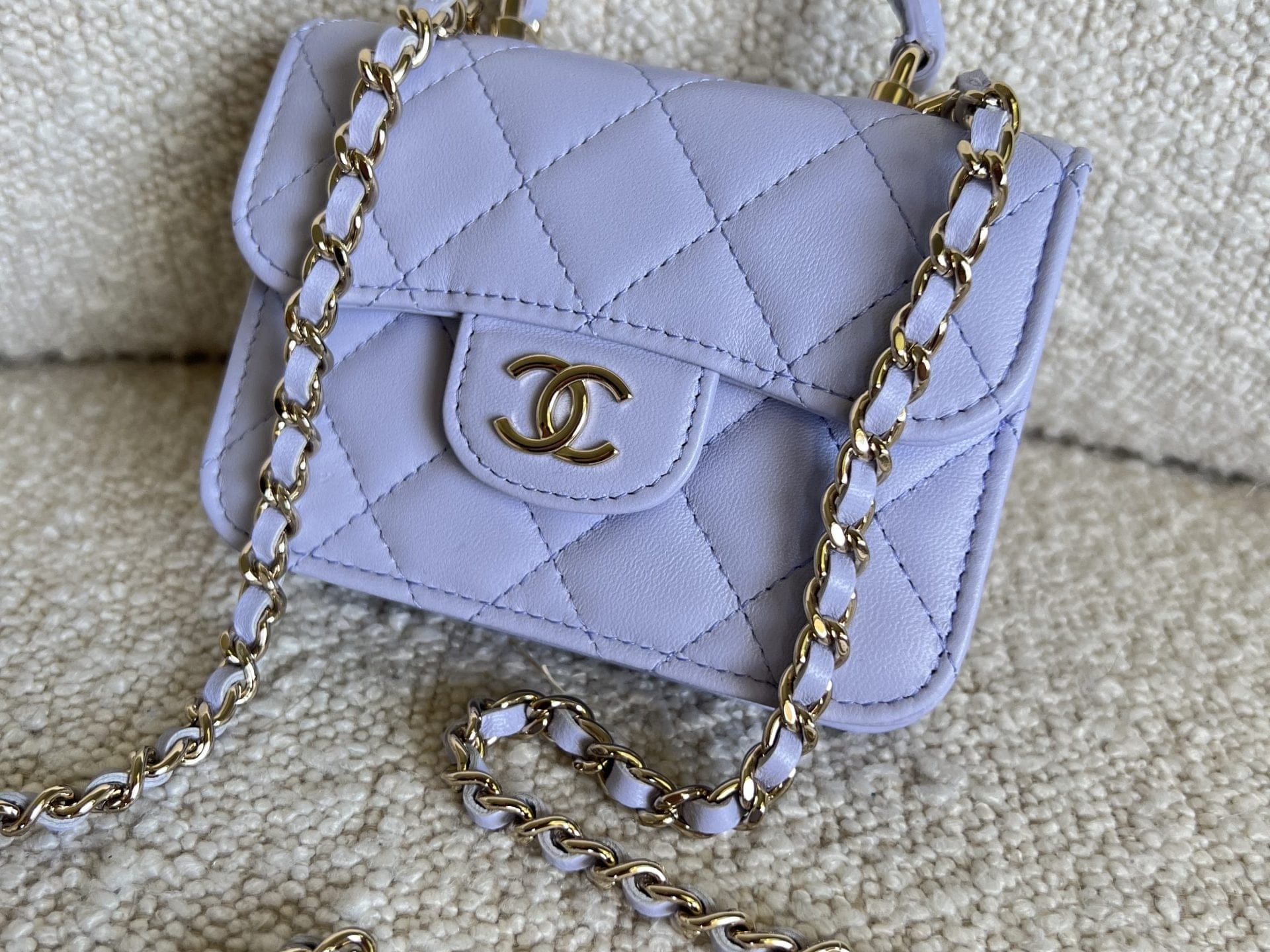 CHANEL Handbag 21K Lavender Lambskin Quilted Micro Coin Purse with Chain LGHW -Knockoff
