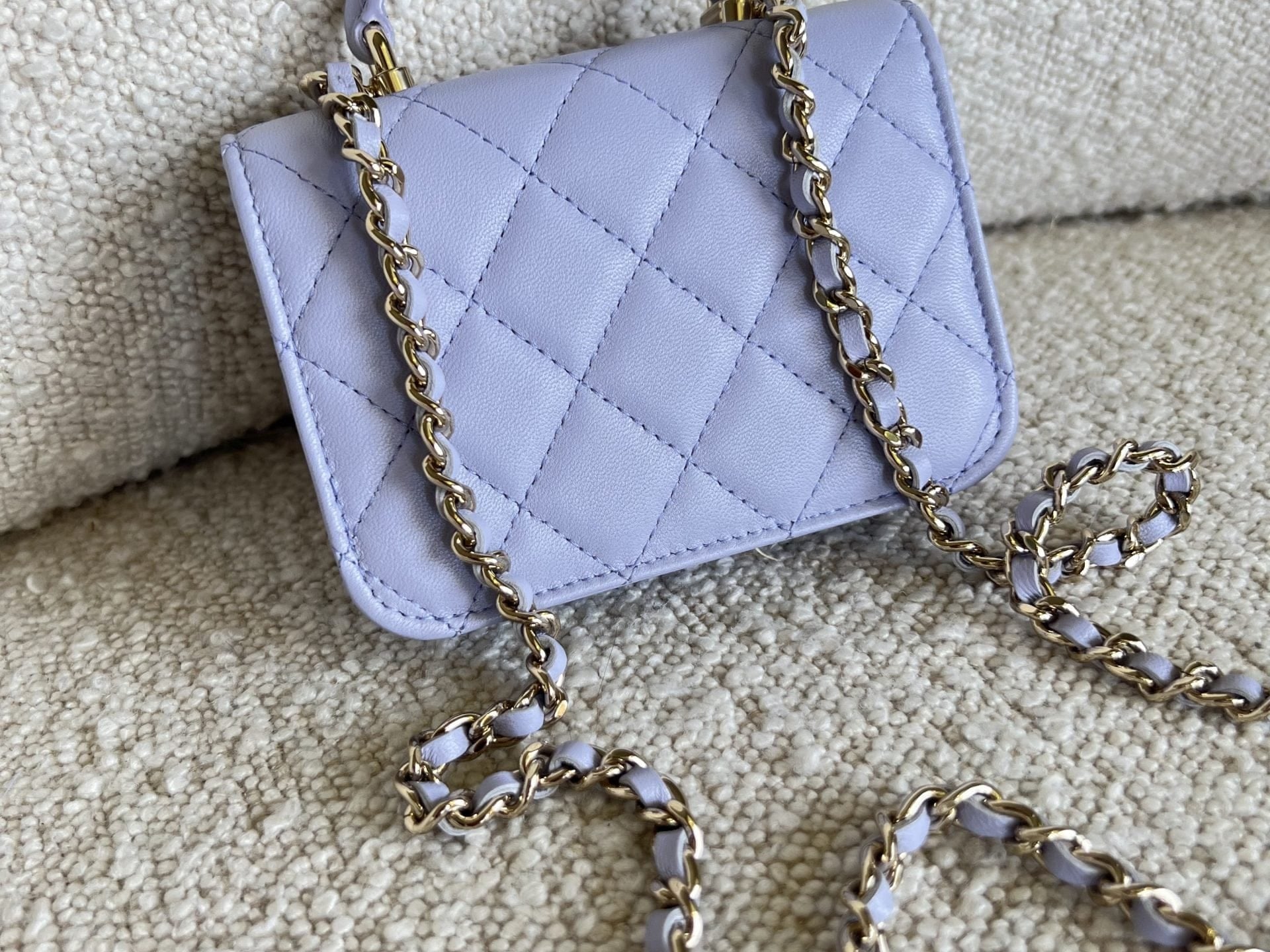 CHANEL Handbag 21K Lavender Lambskin Quilted Micro Coin Purse with Chain LGHW -Knockoff
