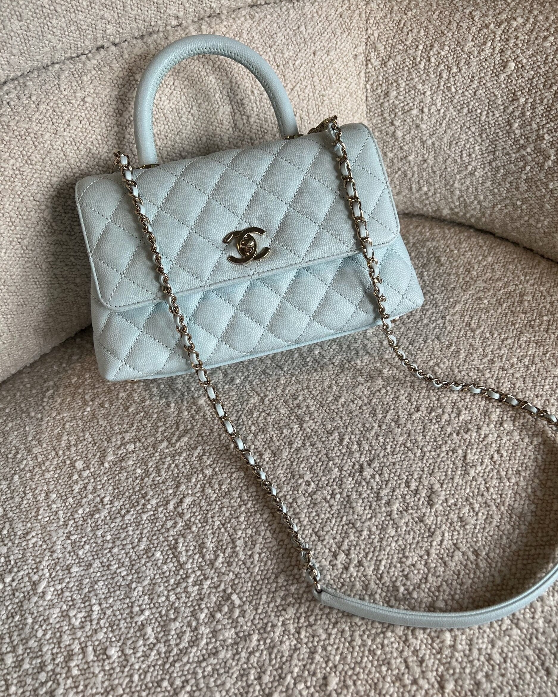 CHANEL Handbag 21K Light Blue Caviar Quilted Coco Handle Small LGHW -Knockoff
