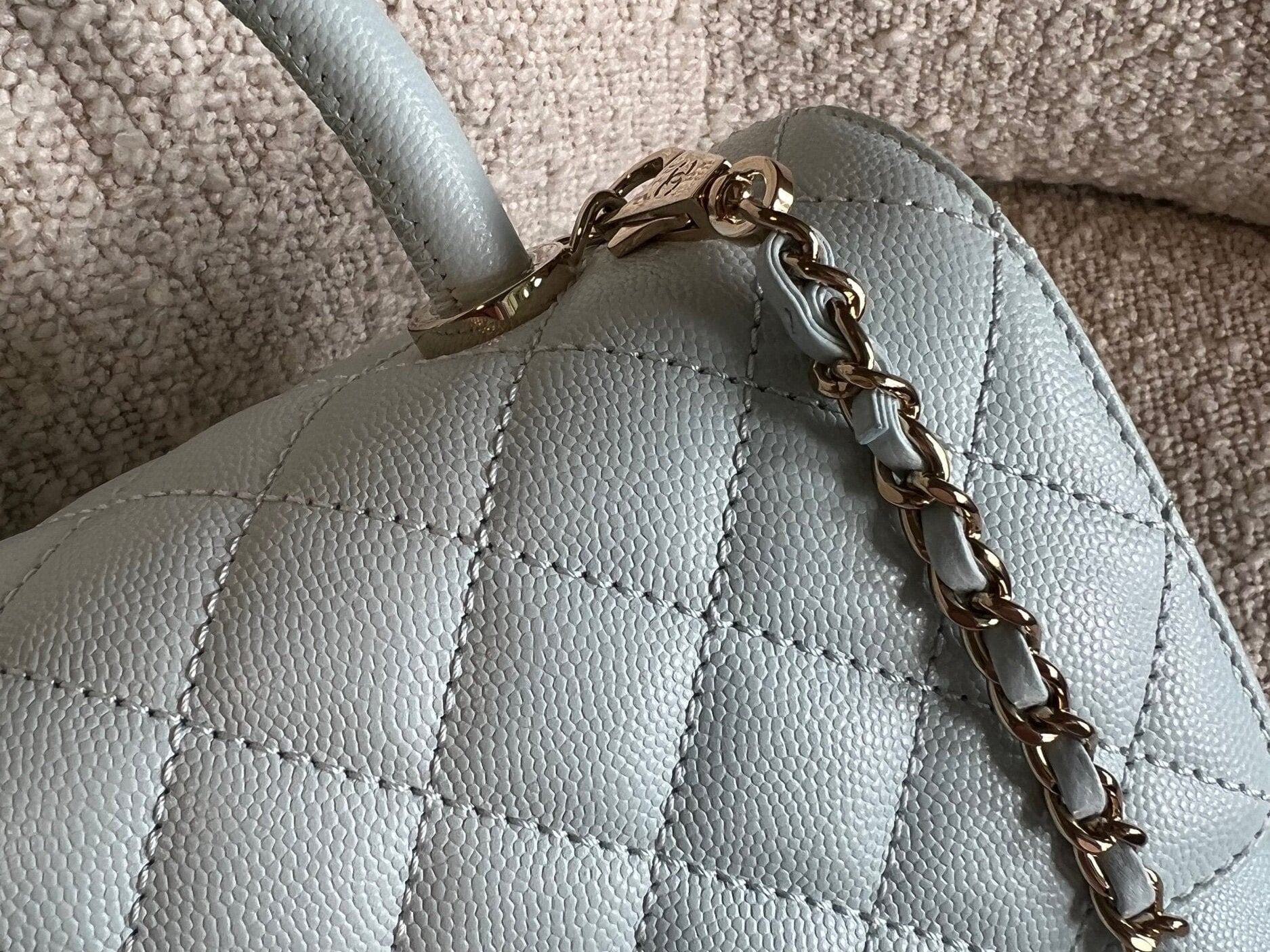 CHANEL Handbag 21K Light Blue Caviar Quilted Coco Handle Small LGHW -Knockoff
