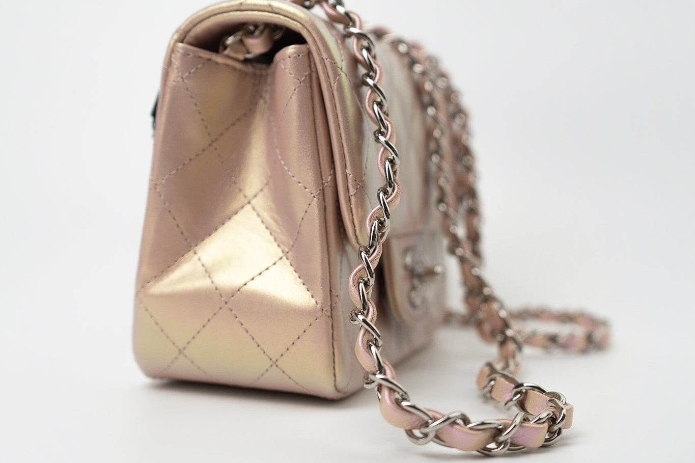 CHANEL Handbag 21K Mini Pink Iridescent Square Lambskin Quilted Classic Flap SHW -Knockoff
