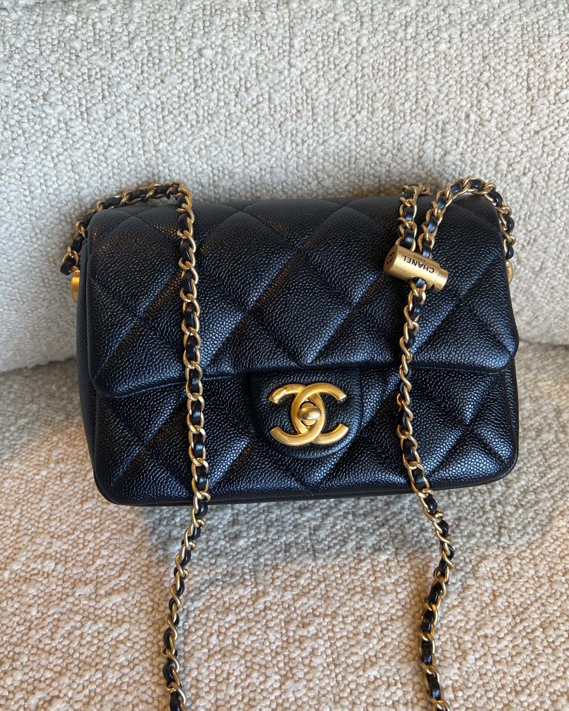 CHANEL Handbag 21K My Perfect Bag Iridescent Black Caviar Quilted AGHW -Knockoff
