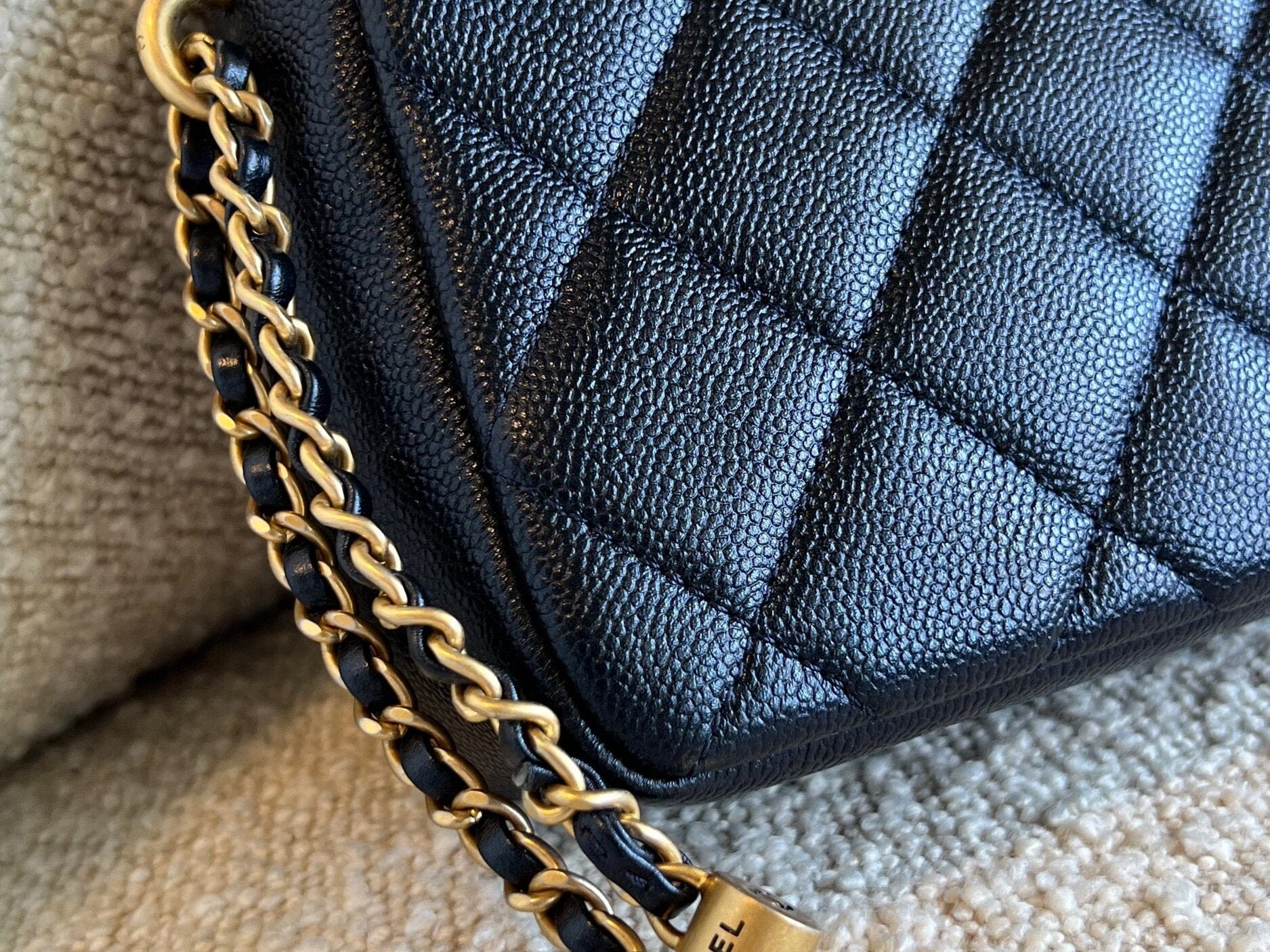 CHANEL Handbag 21K My Perfect Bag Iridescent Black Caviar Quilted AGHW -Knockoff
