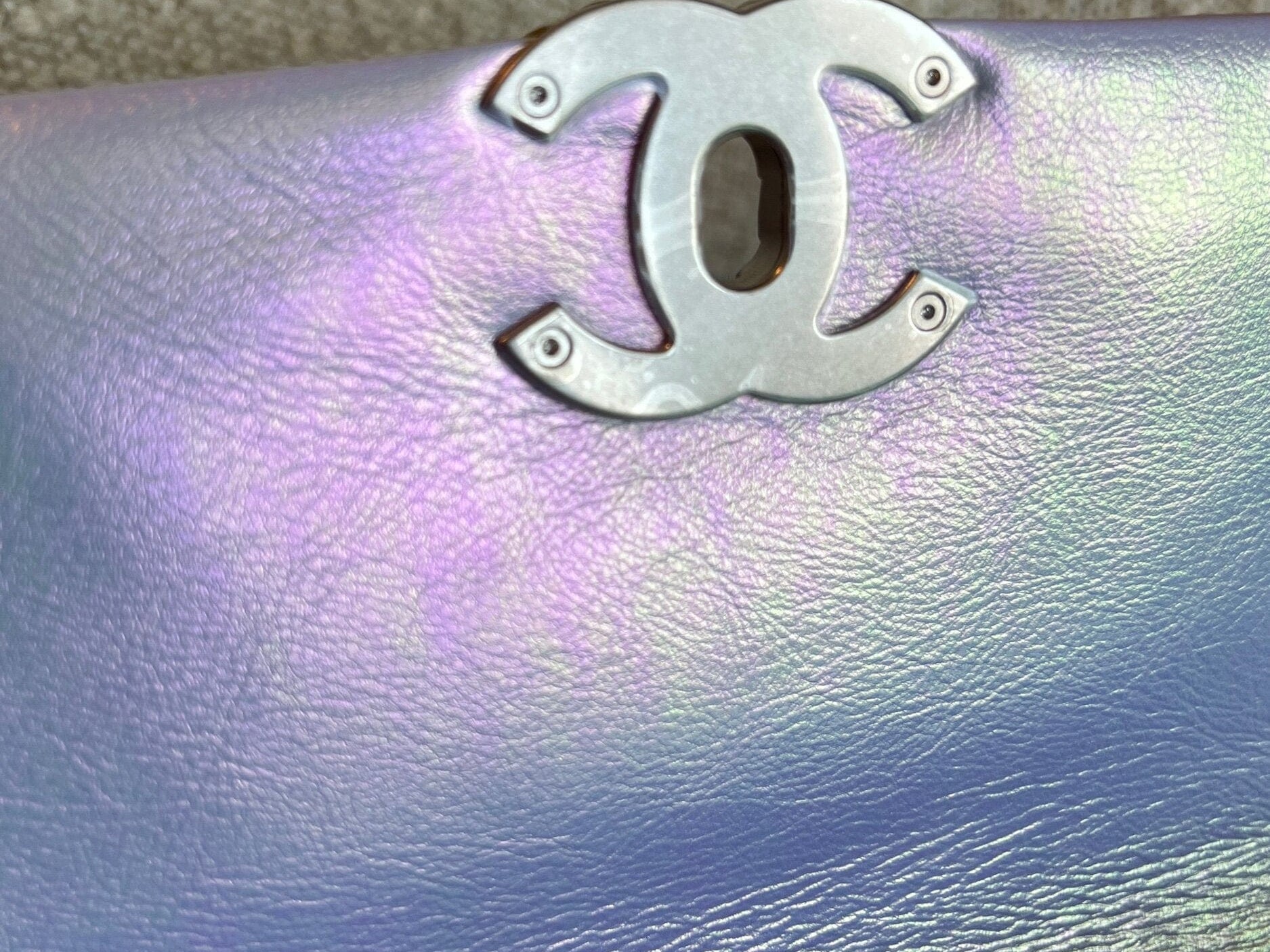 CHANEL Handbag 21K Purple/Blue Iridescent 19 Flap Small MHW -Knockoff
