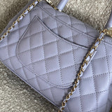 CHANEL Handbag 21K Quilted Coco Handle Lilac Caviar Small LGHW -Knockoff
