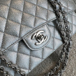 CHANEL Handbag 21K Silver Metallic Caviar Quilted Medium Classic Flap SHW -Knockoff
