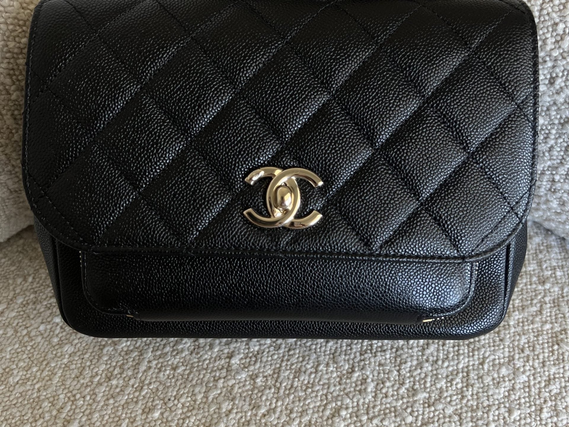 CHANEL Handbag 21P Black Caviar Quilted Medium Business Affinity LGHW -Knockoff
