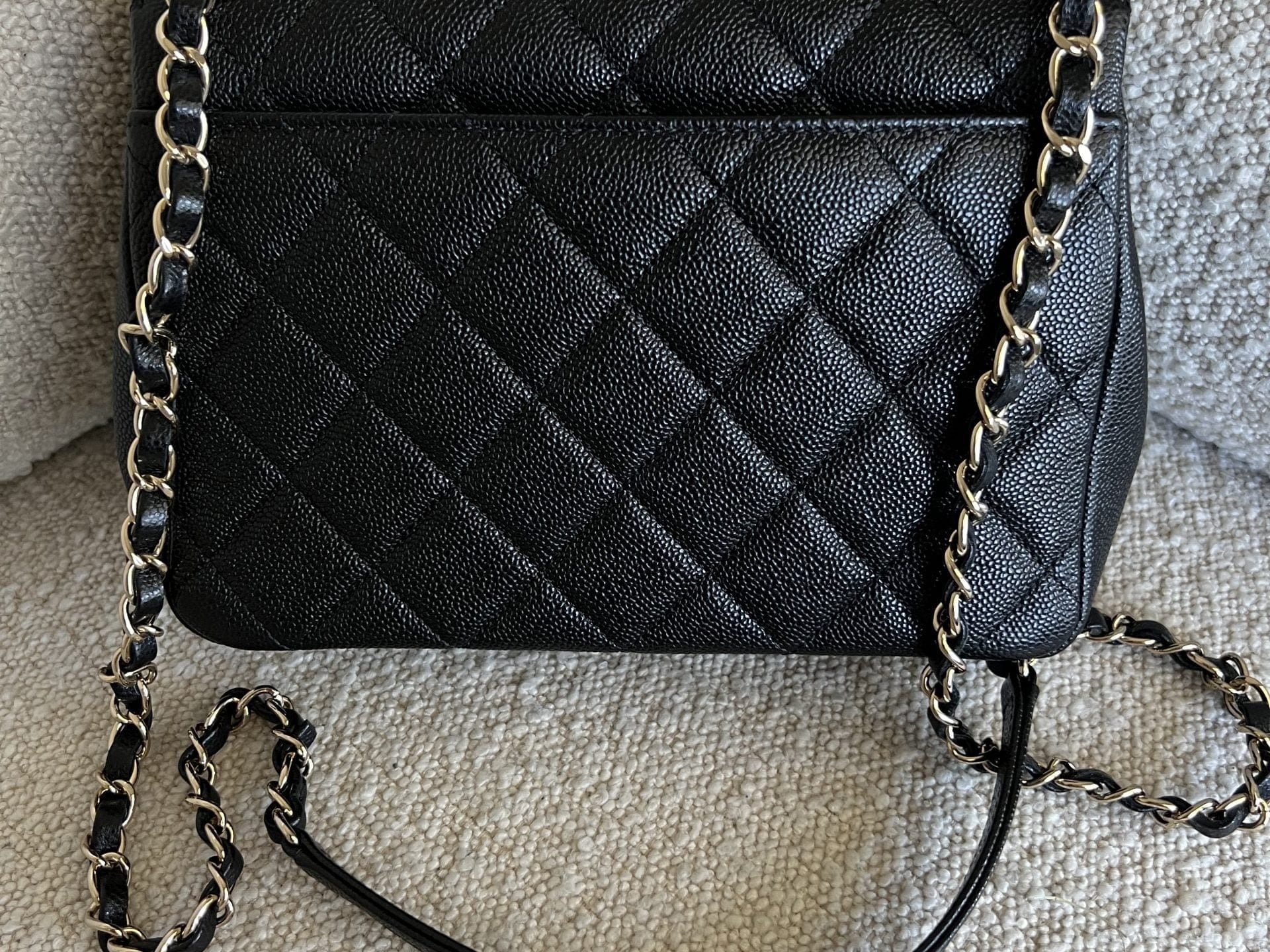 CHANEL Handbag 21P Black Caviar Quilted Medium Business Affinity LGHW -Knockoff
