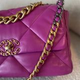 CHANEL Handbag 21P Magenta Lambskin Quilted 19 Flap Large Mixed Hardware -Knockoff
