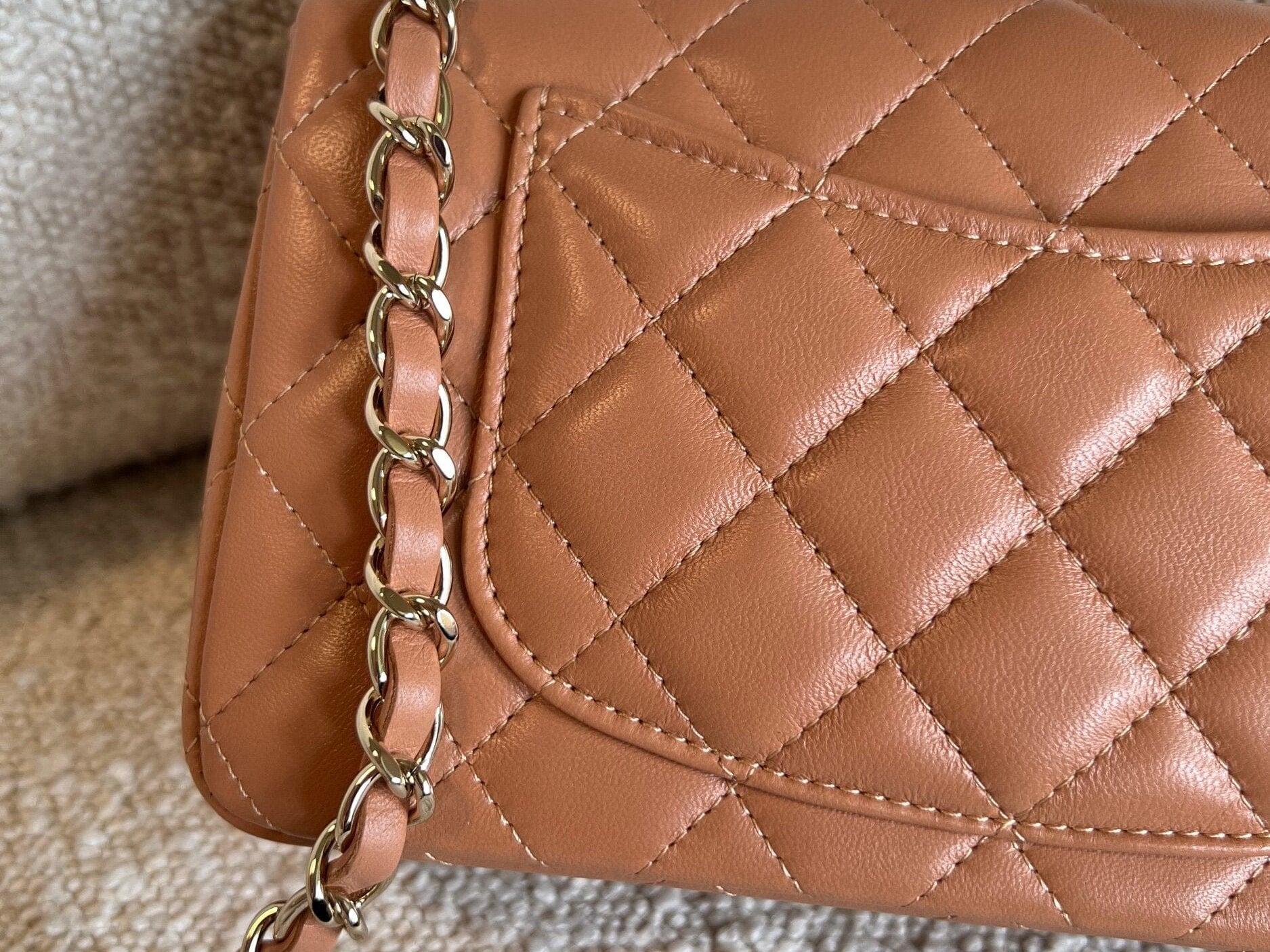 CHANEL Handbag 21P Mini Rectangular Caramel Lambskin Quilted Flap LGHW -Knockoff
