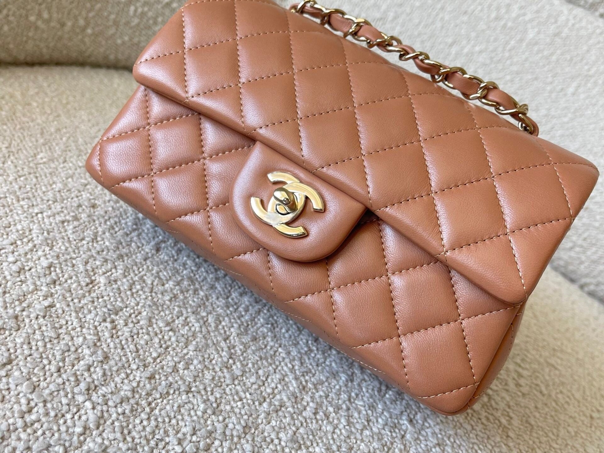 CHANEL Handbag 21P Mini Rectangular Caramel Lambskin Quilted Flap Light Gold Hardware -Knockoff
