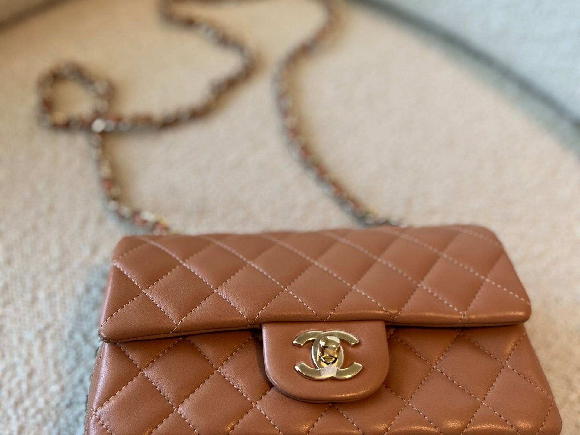 CHANEL Handbag 21P Mini Rectangular Caramel Lambskin Quilted Flap Light Gold Hardware -Knockoff
