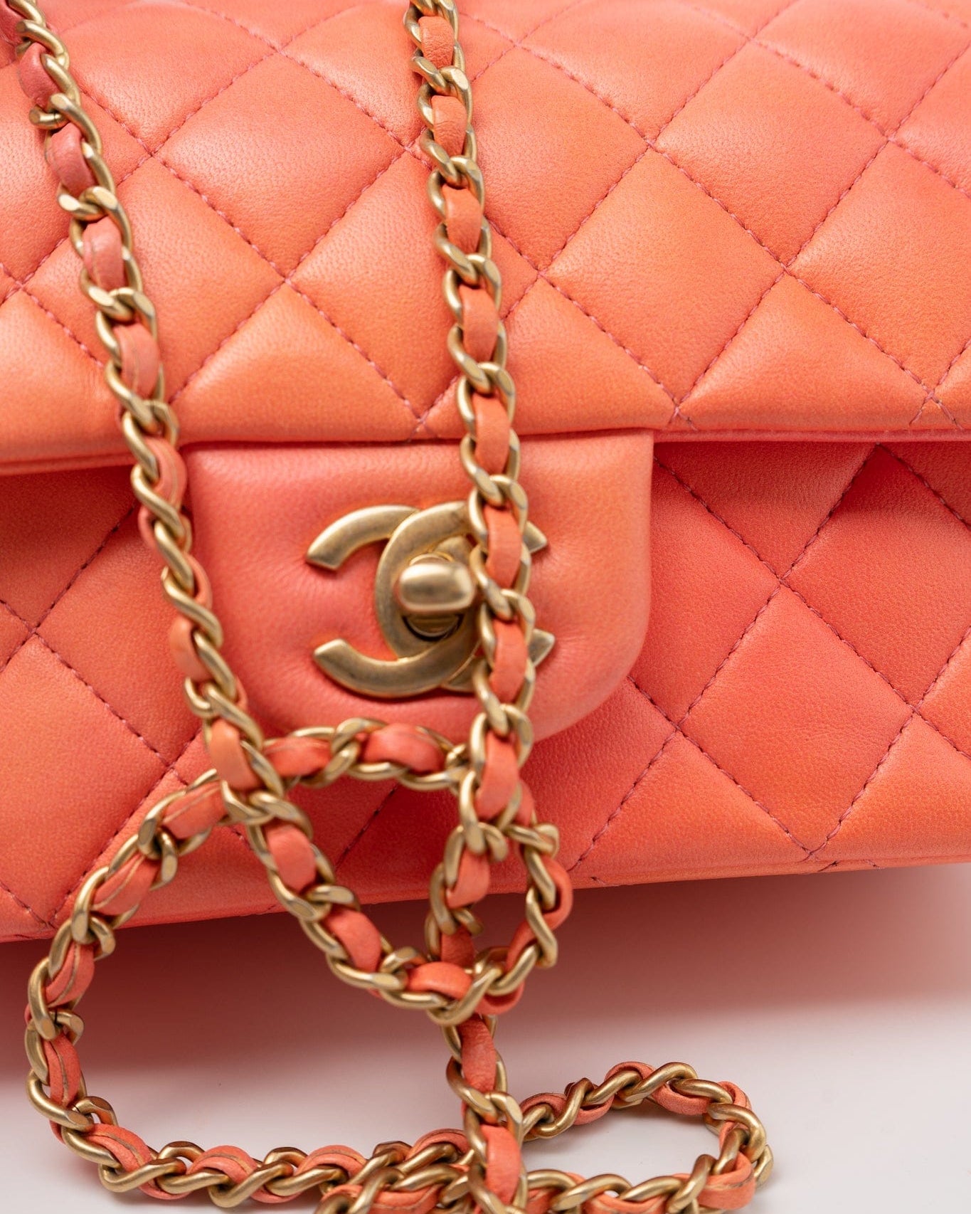 CHANEL Handbag 21P Mini Top Handle Orange Ombre Lambskin Quilted Aged Gold Hardware -Knockoff
