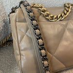 CHANEL Handbag 21S Beige Lambskin Quilted 19 Flap Small Mixed Hardware -Knockoff
