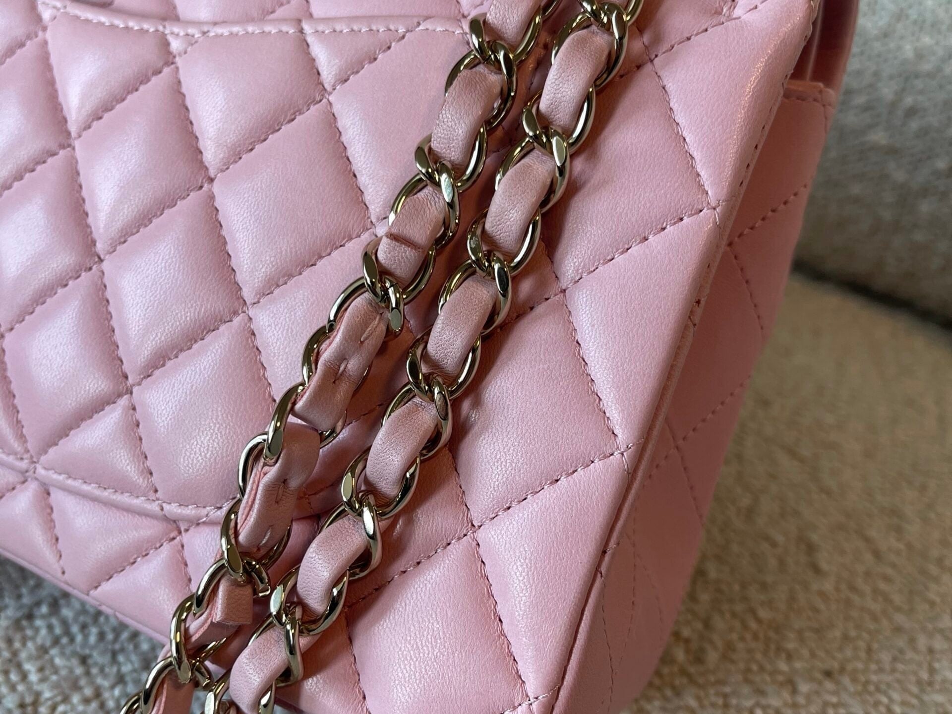 CHANEL Handbag 21S Light Pink Lambskin Quilted Classic Flap Small -Knockoff
