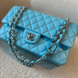 CHANEL Handbag 21S Neon Blue Lambskin Quilted Classic Flap Medium SHW -Knockoff
