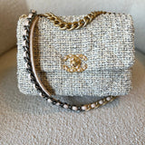 CHANEL Handbag 21S Oreo Tweed Quilted 19 Flap Small Mixed Hardware -Knockoff
