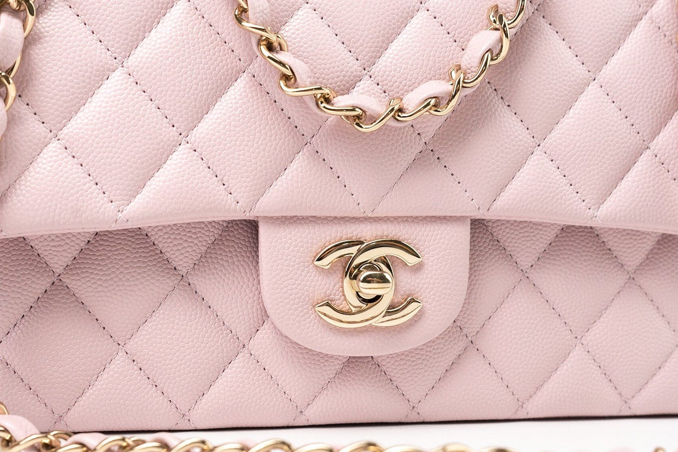 CHANEL Handbag 21S Pink Clair Caviar Classic Flap Quilted Medium LGHW -Knockoff
