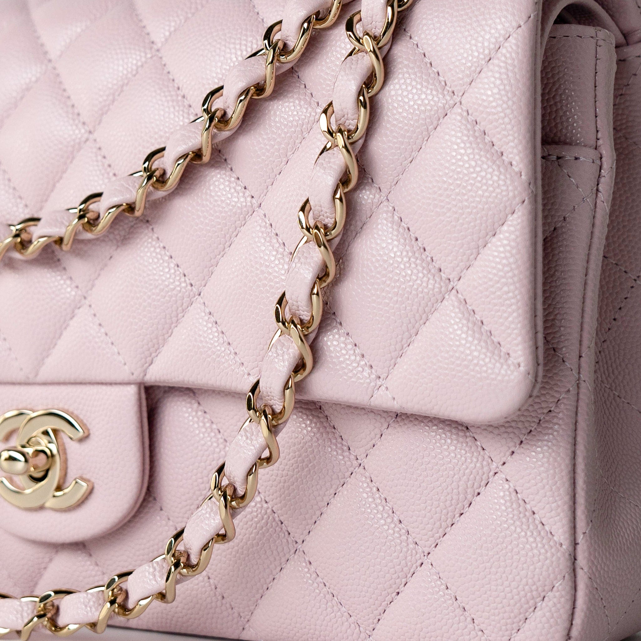 CHANEL Handbag 21S Pink Clair Caviar Classic Flap Quilted Medium LGHW -Knockoff
